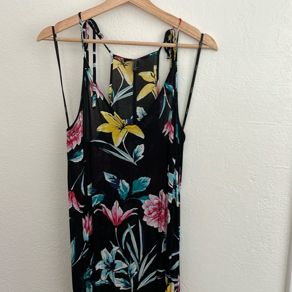 FOREVER21 Floral Maxi Dress 🌺